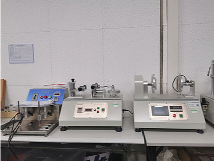 Service life test machine